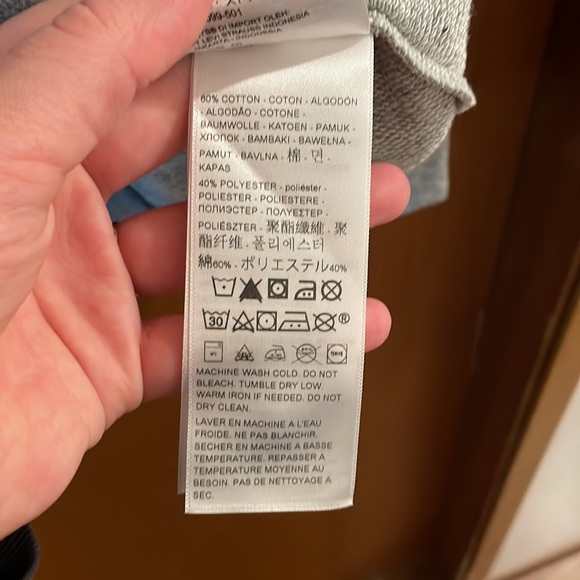 BNWT Levi’s grey hoodie with kangaroo pocket SM - Picture 6 of 6